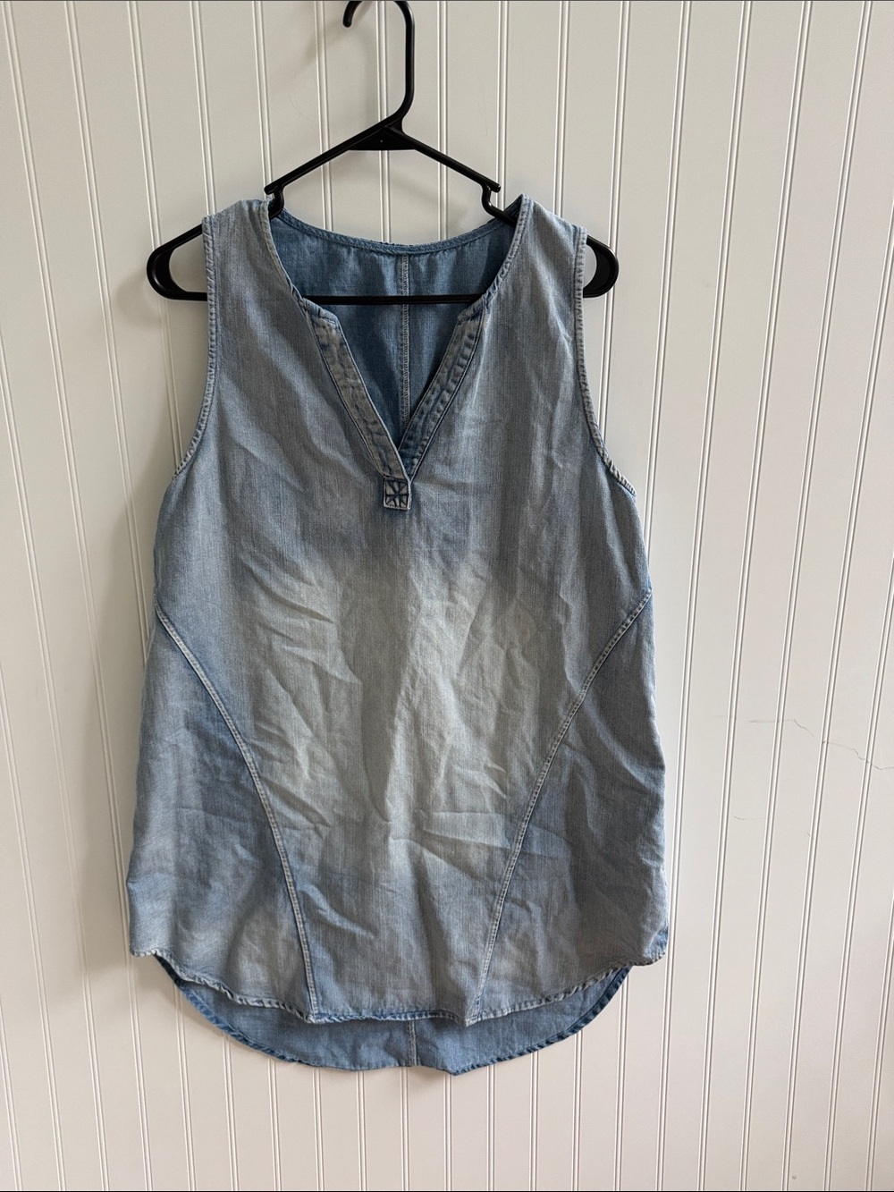 (075)Cupshe Light Wash Denim V-Neck Sleeveless Camisole